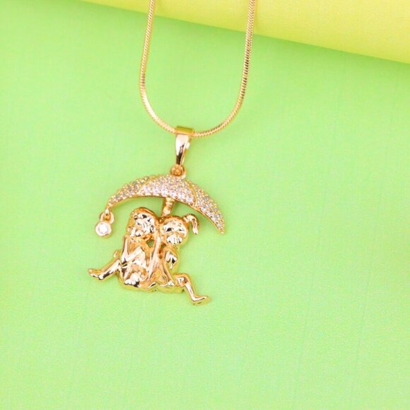 "Adorable Couple Under Umbrella Rose Gold Pendant, XPPT1316 - Picture 4 of 12